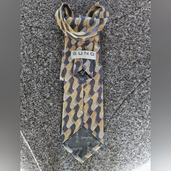 Sung Alfred Sung Silk Tie - Picture 7 of 8